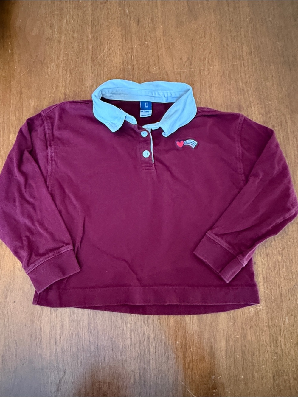 🍊5/$25 Old Navy Maroon Polo with Light Blue Collar and Heart Patch